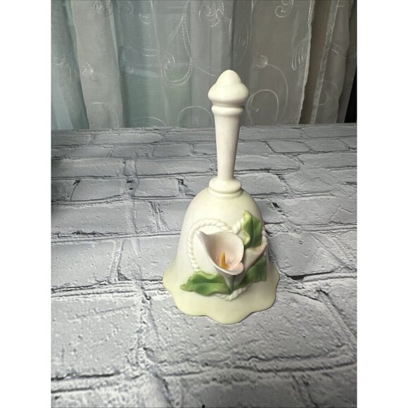 Vintage Pink Green Calla Lilly Bell Painted - Picture 3 of 10